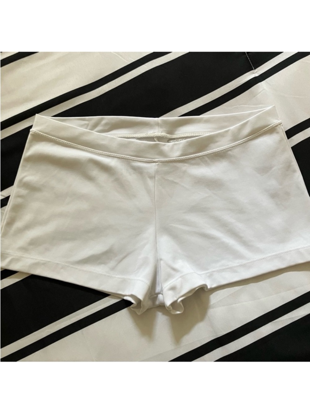 CAPEZIO DANCE Boy Cut Low Rise Dance Shorts in White XL